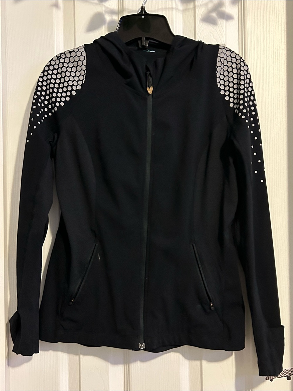5/$10‼️Black athletic Zip Hoodie with White Dot Shoulder Detail